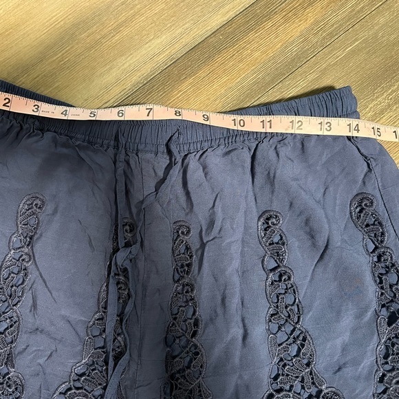 Elevenses Super Cute‎ Blue Shorts- small - Picture 7 of 12